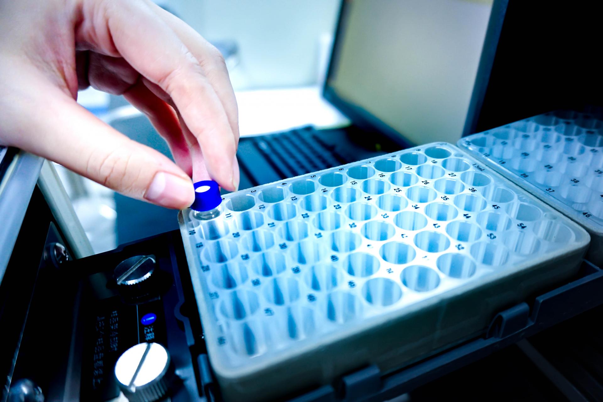 研发平台-EMC易倍医药